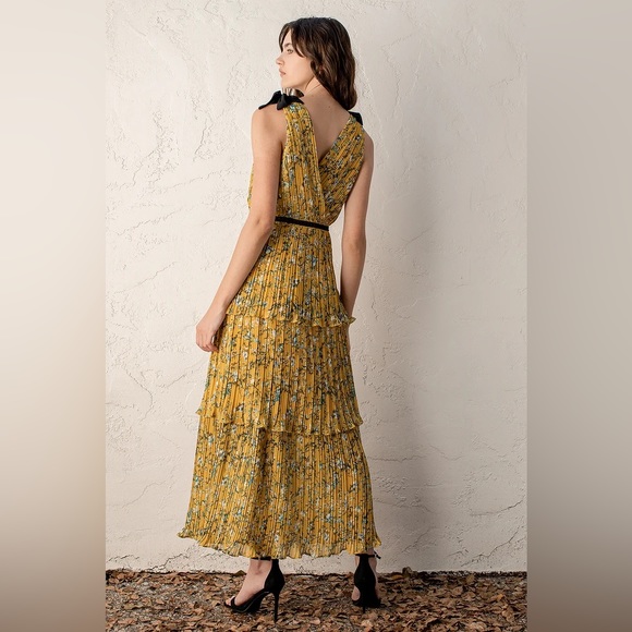 Lulu’s: Such Sophistication Yellow Floral Print Pleated Maxi Dress - Picture 1 of 6